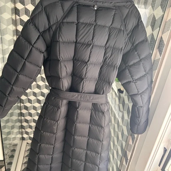 Mackage Allegra knee length Black Quilted Women's Coat - Picture 4 of 10